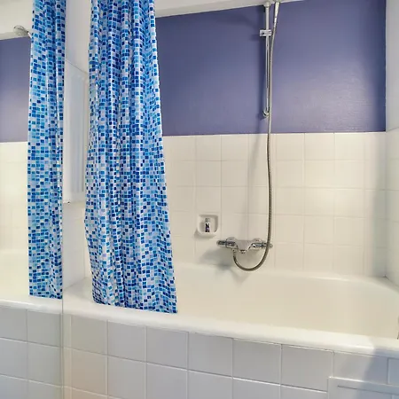 Apartamento Longchamp 02-03 *